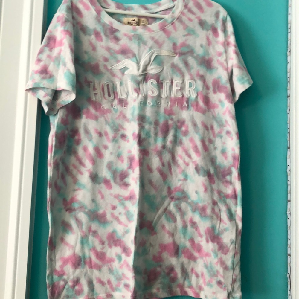 ty-dye holister tee